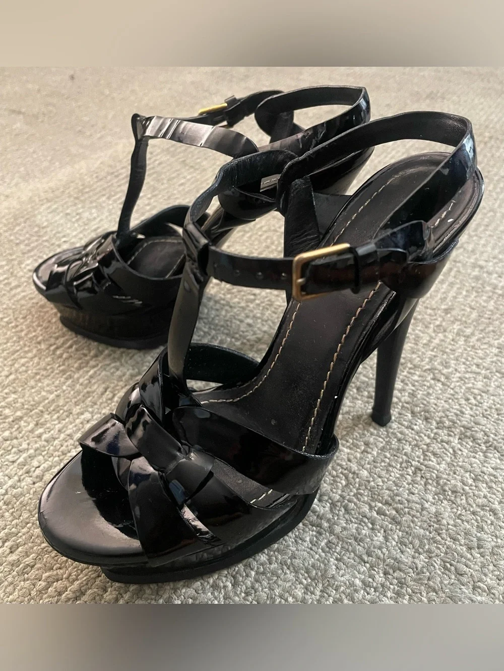 YVES SAINT LAURENT Tribute Platform Sandals In Patent Leather